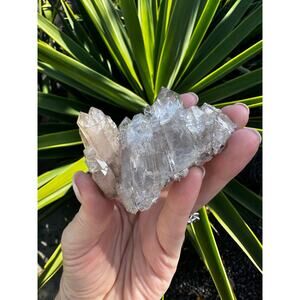 Diamantina Quartz with phantoms and inclusions from Brazil